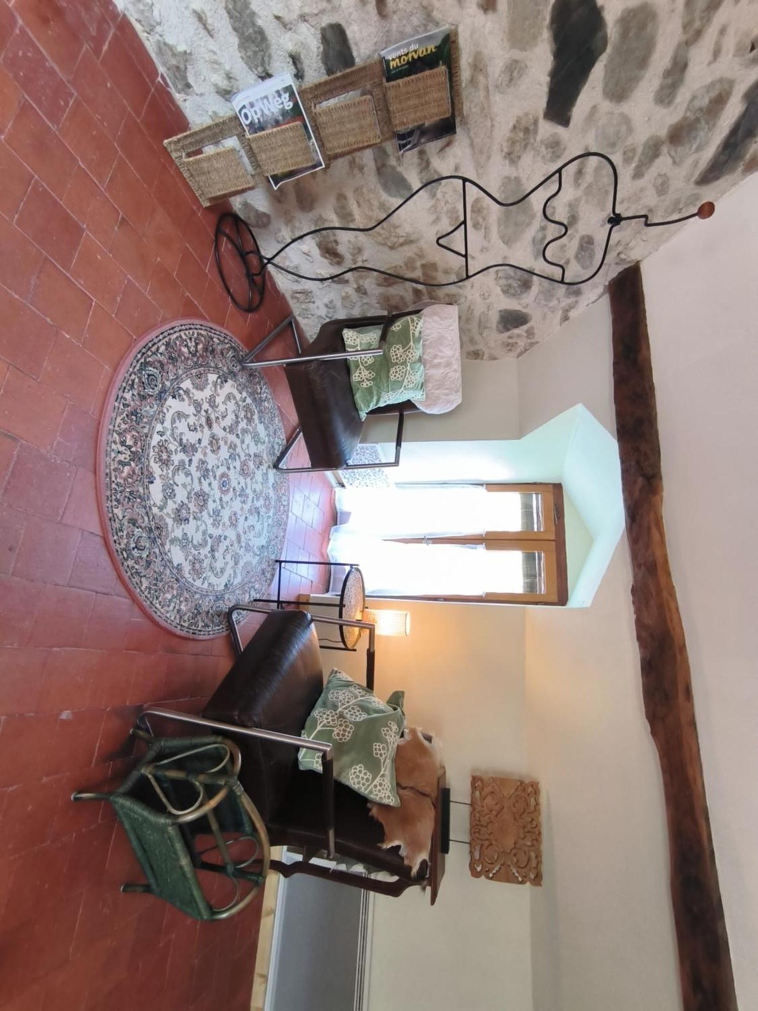 Larochemillay Chambres D'Hotes Montjouan المظهر الخارجي الصورة